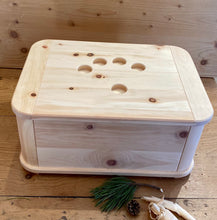 Lade das Bild in den Galerie-Viewer, Großer Brotkasten