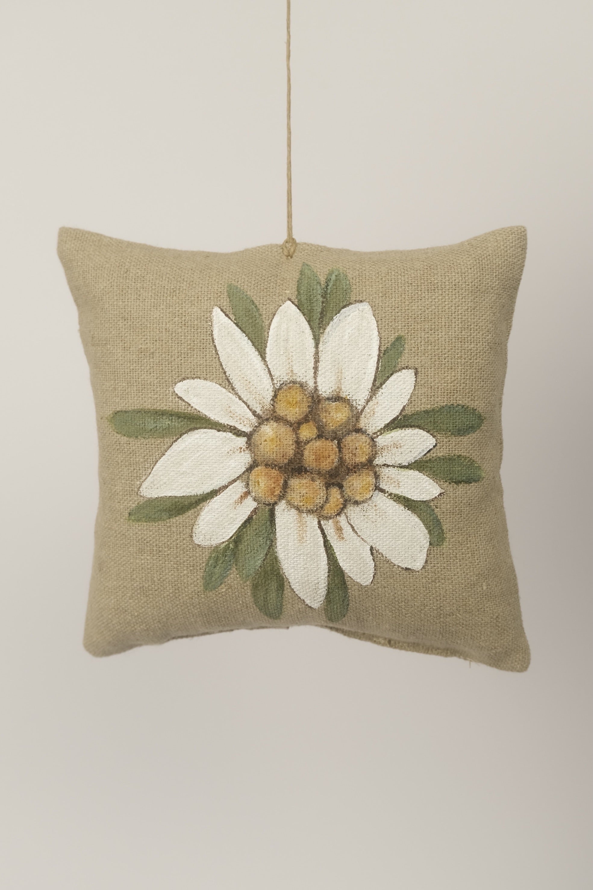 Stella delle Dolomiti - cuscino con trucioli di cirmolo dipinto a mano