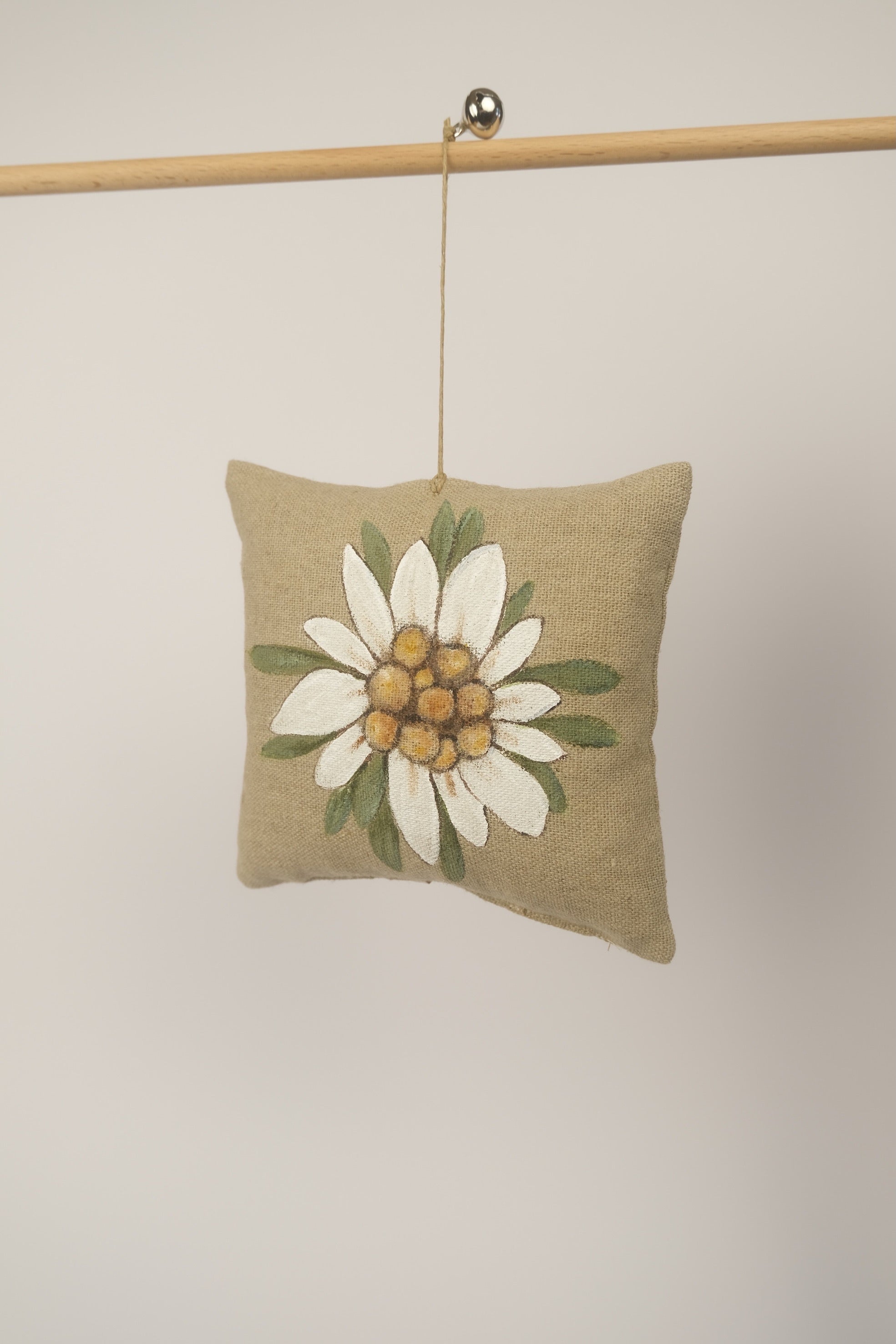 Stella delle Dolomiti - cuscino con trucioli di cirmolo dipinto a mano