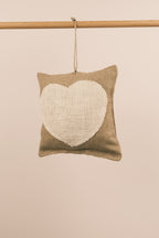 Tasca del mio cuore - cuscinetto con trucioli di legno di cirmolo