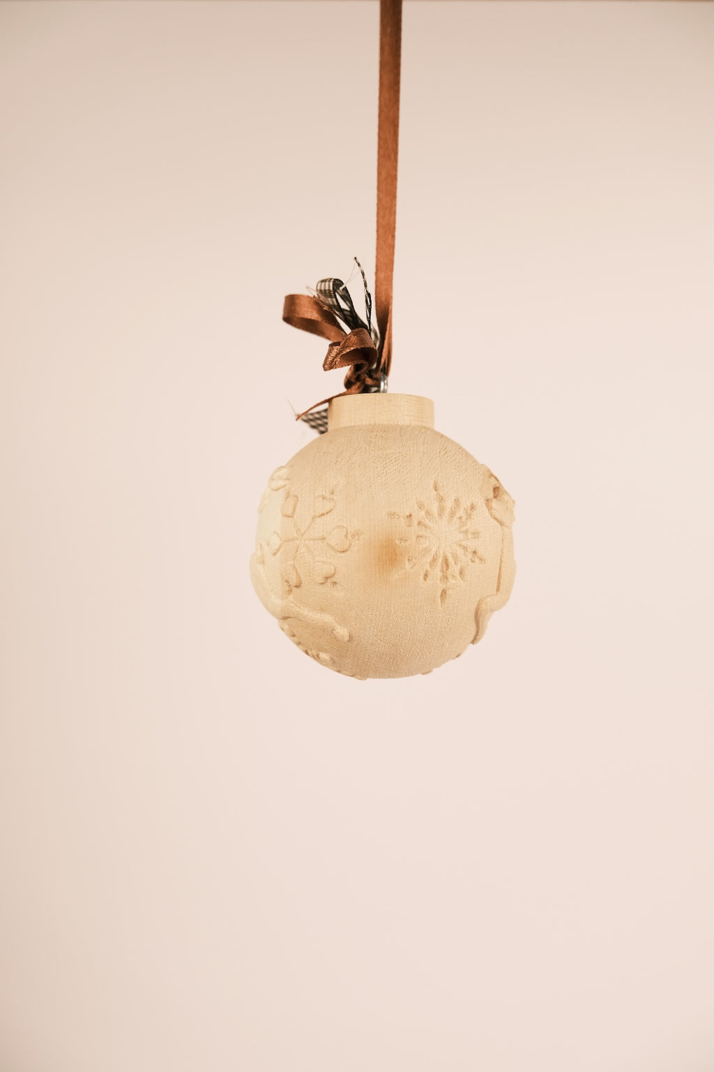 Sfera in legno cervi ballerini