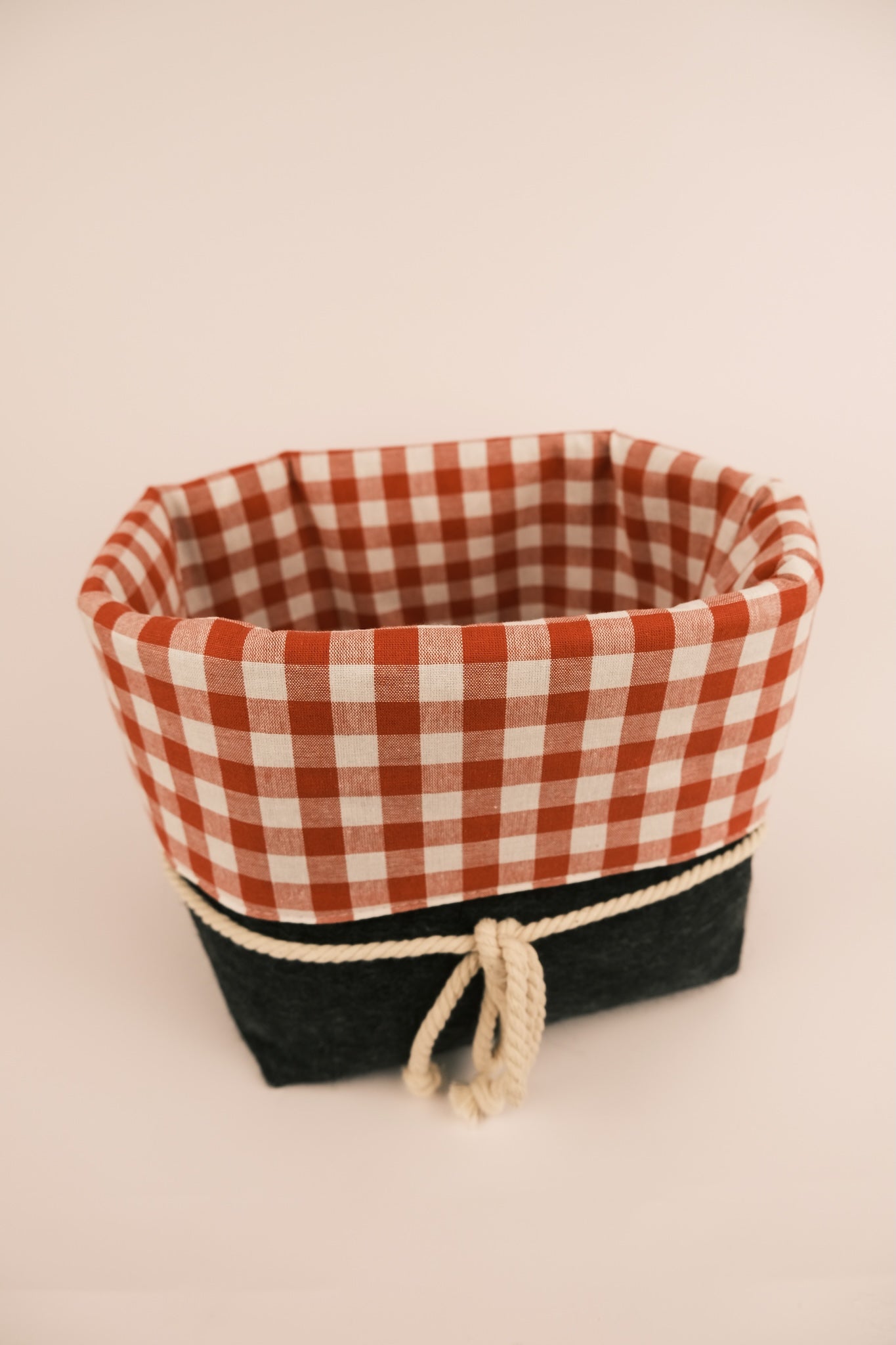 Pan Zirm quadretti rossi