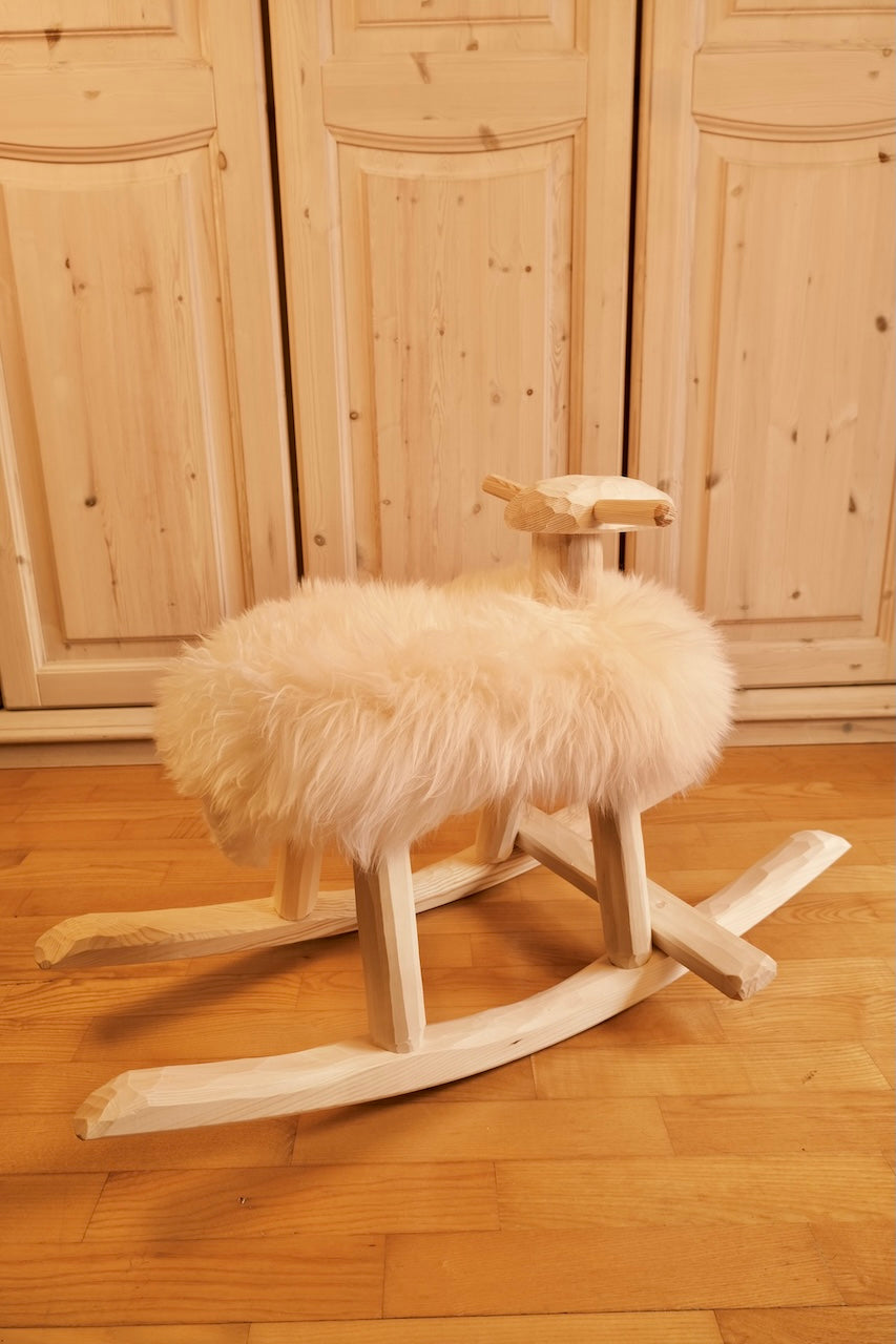 Pecorella a dondolo in legno di pino