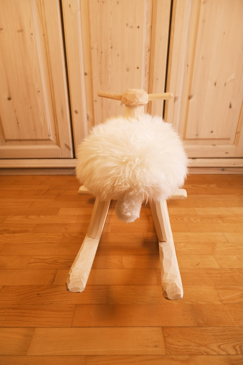 Pecorella a dondolo in legno di pino