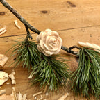 Rose aus Zirbenholz