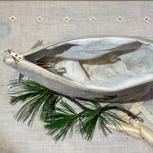 Lade das Bild in den Galerie-Viewer, Greta
