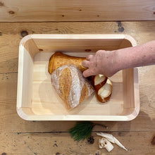 Lade das Bild in den Galerie-Viewer, Großer Brotkasten
