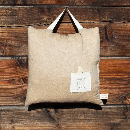 Natürliches beige cuzin